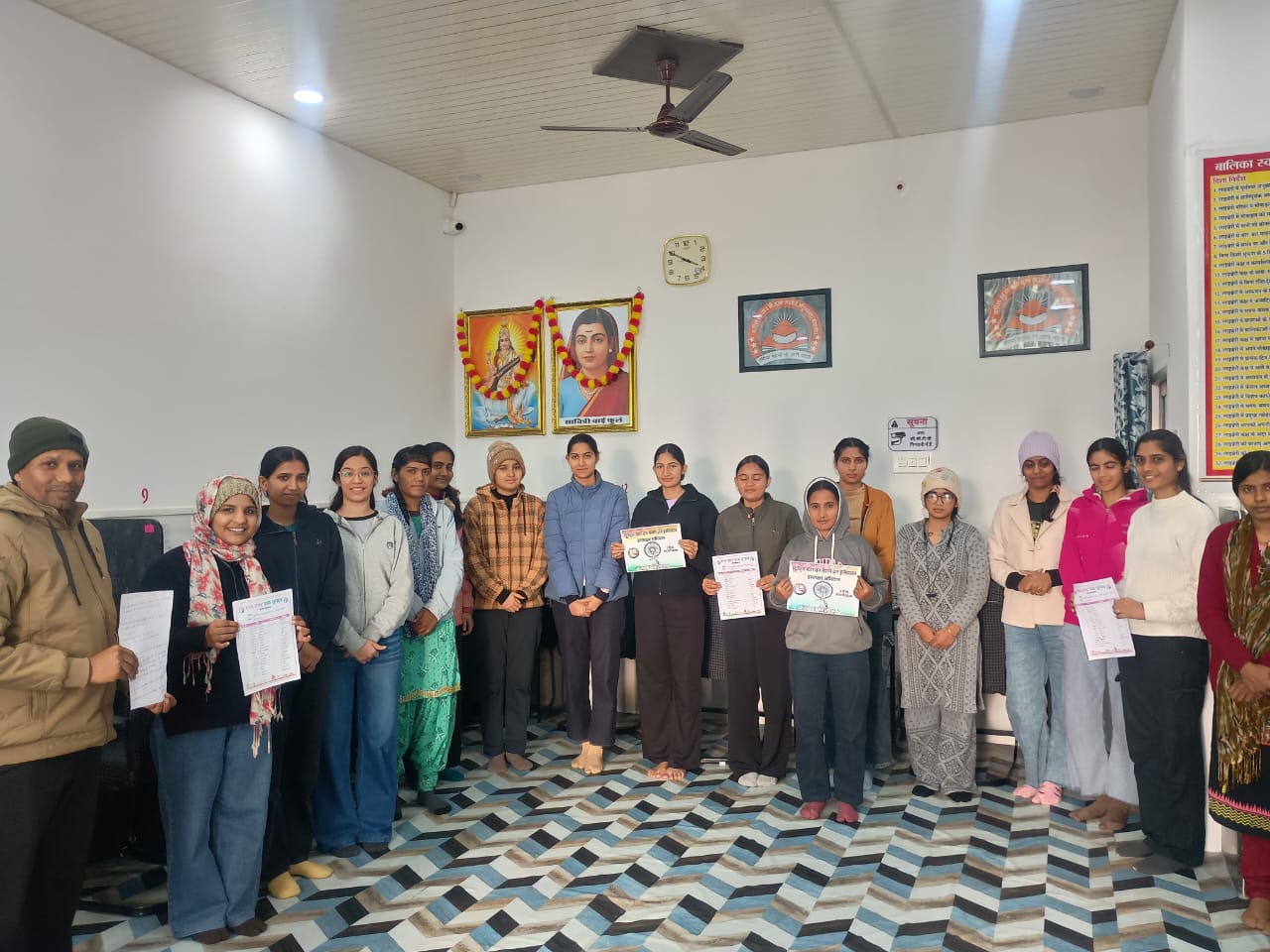 Shridungargarh की बेटियों ने किया ‘एक राष्ट्र-एक चुनाव’ का समर्थन, बालिका स्वाध्याय लाइब्रेरी में हस्ताक्षर अभियान संपन्न