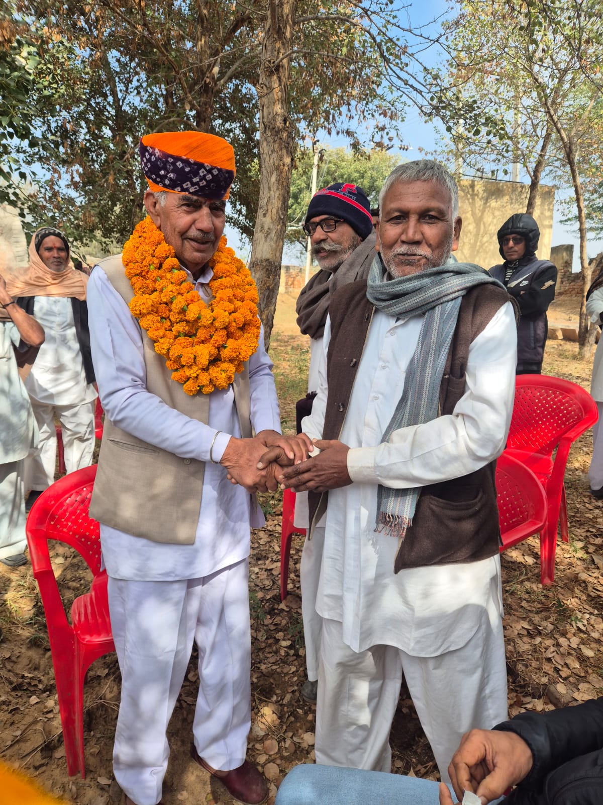 ऊपनी गांव में मेघवालों के मोहल्ले में नए ट्यूबवेल का शुभारम्भ, ग्रामीणों ने जताया विधायक ताराचंद सारस्वत का आभार