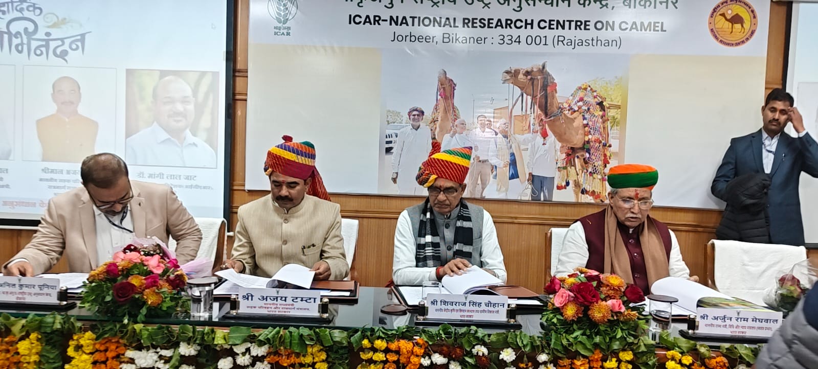 रेगिस्तान के जहाज ऊंट समेत पशुओं को प्रासंगिक बनाने को वैज्ञानिक मिलकर करें रोडमैप: शिवराज सिंह चौहान