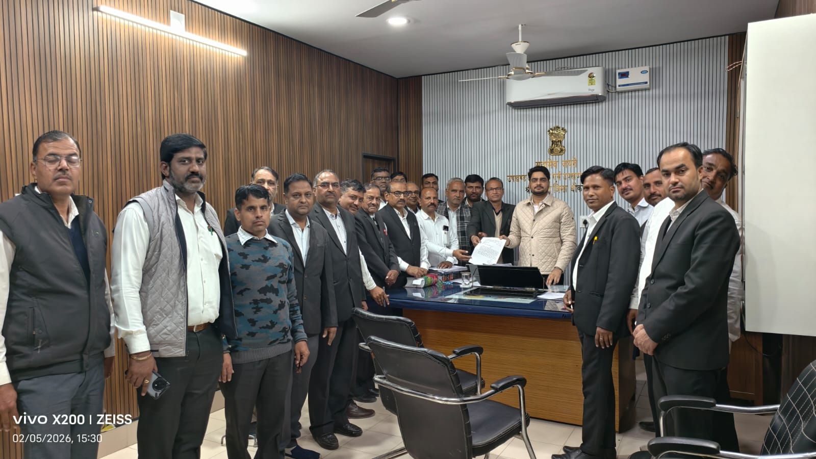 खेजड़ी बचाओ आंदोलन को अभिभाषक संघ श्रीडूंगरगढ़ का समर्थन, राज्यपाल के नाम सौंपा ज्ञापन