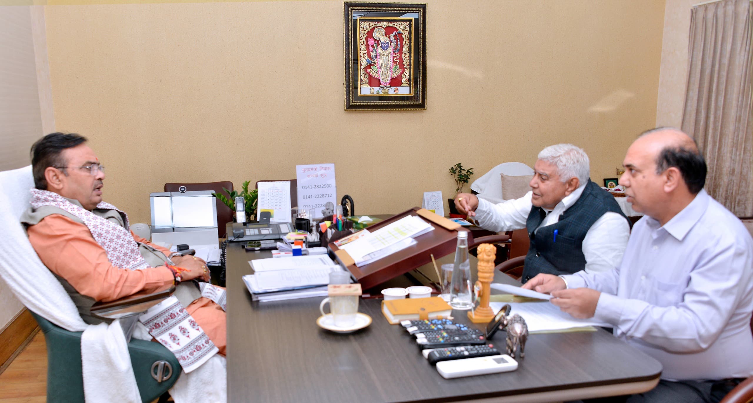 श्रीडूंगरगढ़ विधायक ताराचंद सारस्वत ने मुख्यमंत्री भजनलाल शर्मा से की मुलाकात, ट्रॉमा सेंटर व अस्पताल निर्माण की स्वीकृति पर जताया आभार