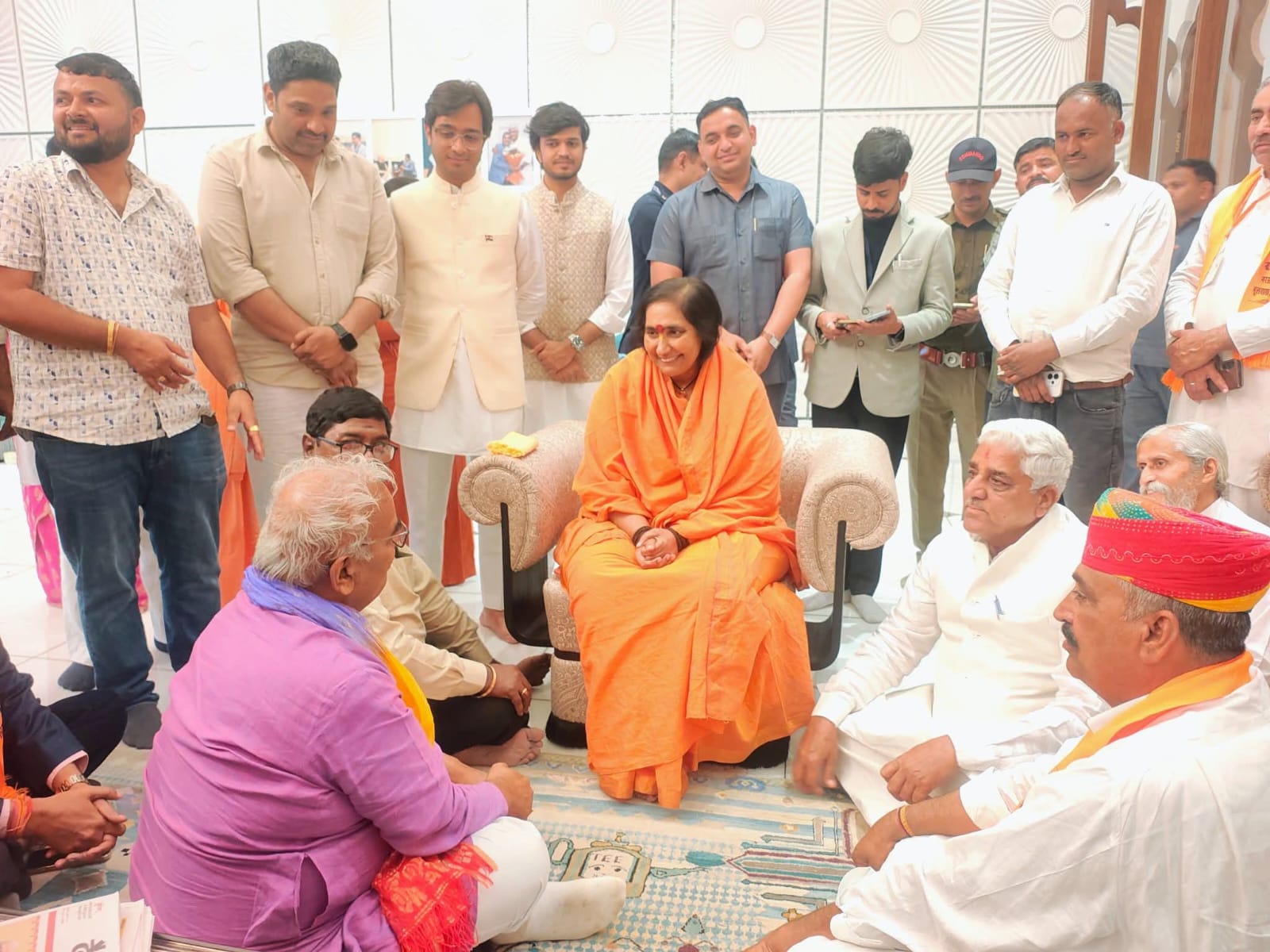 मदन दिलावर ने नोखा में साध्वी ऋतंभरा से की मुलाकात, सांस्कृतिक चेतना और गौ संरक्षण पर हुई चर्चा