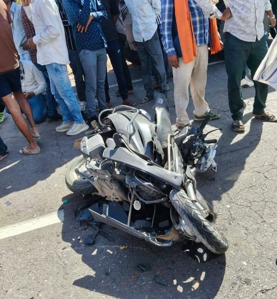 जायल में दर्दनाक सड़क हादसा, ट्रक की चपेट में आई स्कूटी सवार 2 छात्राओं की मौत