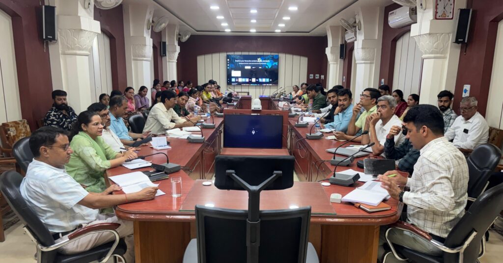 आंगनबाड़ी केंद्रों पर पोषाहार वितरण समय पर सुनिश्चित करें, लापरवाही बर्दाश्त नहीं – एडीएम सुरेश कुमार यादव