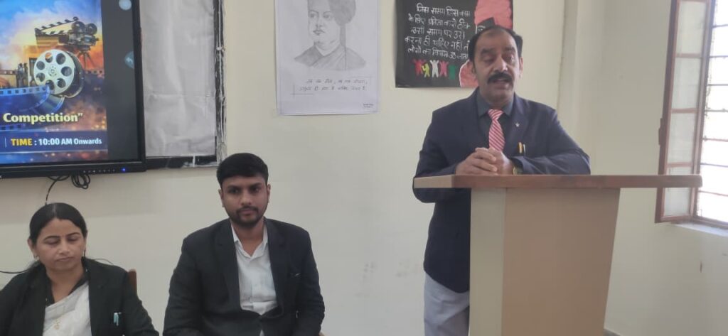 बीकानेर में विधिक जागरूकता शिविर आयोजित, विद्यार्थियों को कानूनी अधिकारों की दी जानकारी