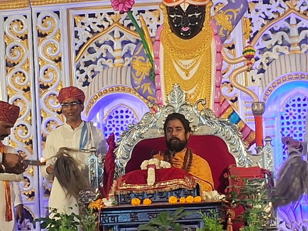 भगवान श्रीकृष्ण की अलौकिक लीलाओं का अनूठा चित्रण है श्रीमद् भागवत:- दंडी स्वामी शिवेंद्राश्रम महाराज