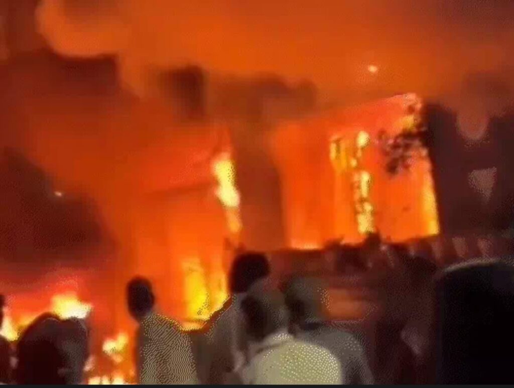 इंदौर में सरदारशहर के 8 लोगों की जिन्दा जलने से मौत, कार बनी मौत का कारण, जानें कैसे इलेक्ट्रिक कार बन गई मौत की वजह