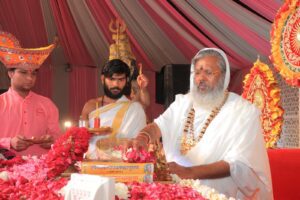 जगद्गुरु श्री वसंत विजयानंद गिरि जी महाराज के सानिध्य में मां की भक्ति आराधना साकार रुप ले रही