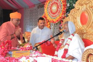 जगद्गुरु श्री वसंत विजयानंद गिरि जी महाराज के सानिध्य में मां की भक्ति आराधना साकार रुप ले रही