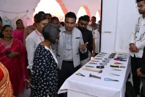 Bikaner : छोटे उद्योगों के लिए बड़ा प्रयास है पीएम विश्वकर्मा योजना : जिला कलेक्टर