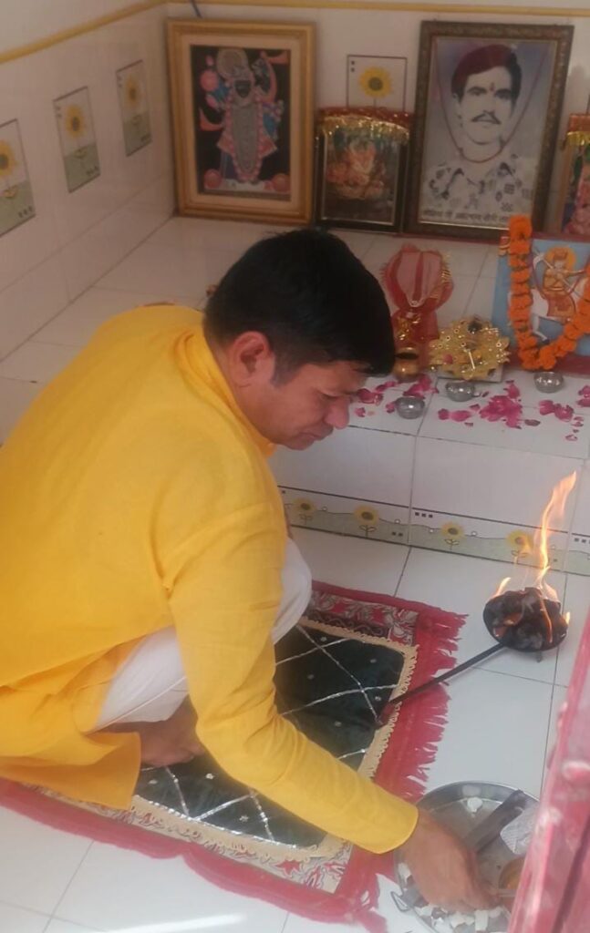 आज मां करणी की नव दिन आराधना के बाद आज रामनवमी पर श्री भोमिया जी महाराज की हुई विशेष ज्योत