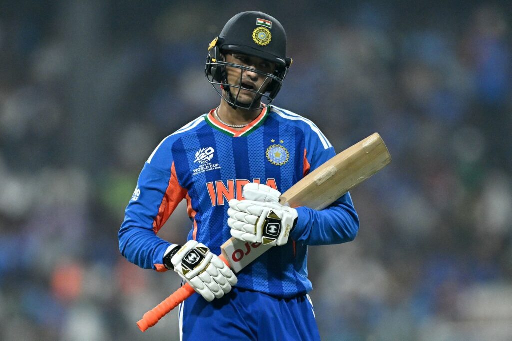 Du Plessis to Abhishek: Be aware of opposition plans, keep out the noise