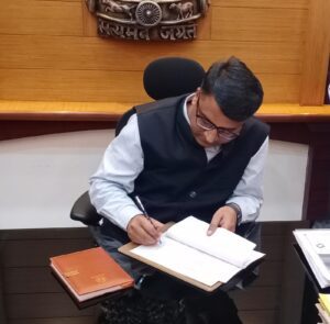 निशांत जैन ने संभाला जिला कलक्टर एवं जिला मजिस्ट्रेट का पदभार