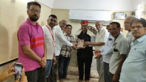 जिला कलेक्टर ने देशनोक स्थित करणी माता मंदिर में किए दर्शन, उप तहसील का निरीक्षण