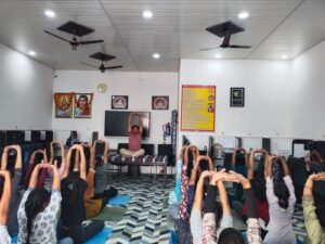 बालिका स्वाध्याय निशुल्क लाइब्रेरी में अब नियमित योग, प्राणायाम और ध्यान की कक्षाएं शुरू