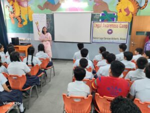 "क्लिक करने से पहले सोचो": बीकानेर के न्यायिक अधिकारियों ने स्कूलों में शुरू किया साइबर सुरक्षा का 'महा-अभियान'
