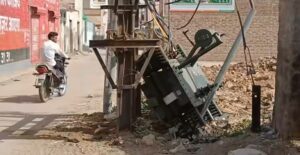 लूणकरणसर में ट्रांसफार्मर गिरा, बड़ा हादसा टला – लोगों ने की सुधार की मांग