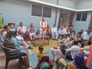 गांव चलो, बस्ती चलो अभियान के तहत धमधा भाजपा मंडल में हुआ व्यापक जनसंपर्क