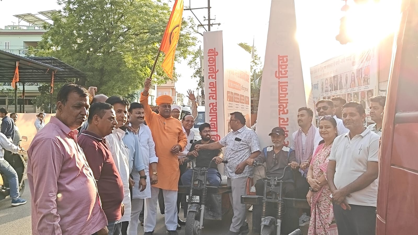 नगर स्थापना दिवस पर “नगर थरपणा उत्सव” की तैयारियां शुरू, विधायक जेठानंद व्यास ने प्रचार रथों को दिखाई हरी झंडी