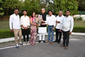 कांग्रेस नेता अमजद हुसैन एवं शंकर नाथ गौड ने की राजस्थान के पूर्व मुख्यमंत्री अशोक गहलोत से मुलाकात